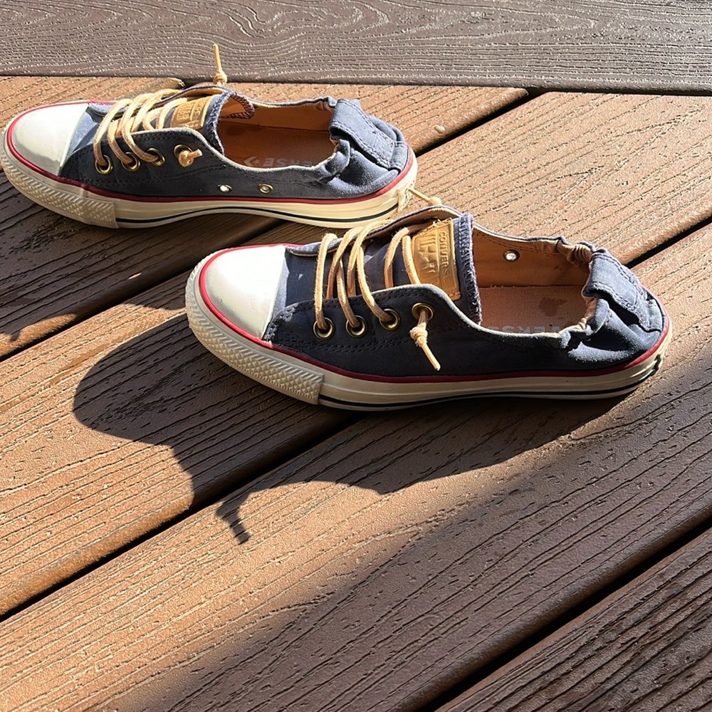 Women’s Converse Chuck Taylors Navy Blue Size 6.5
